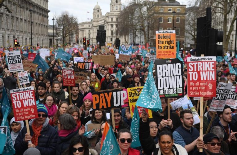La crisis económica que está detrás de la mayor huelga en 11 años en Reino Unido