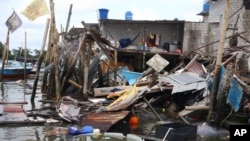 Ecuador: Velan a muertos tras terremoto que dejó destrucción