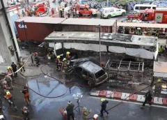 se reportan al menos ocho muertos y 20 heridos